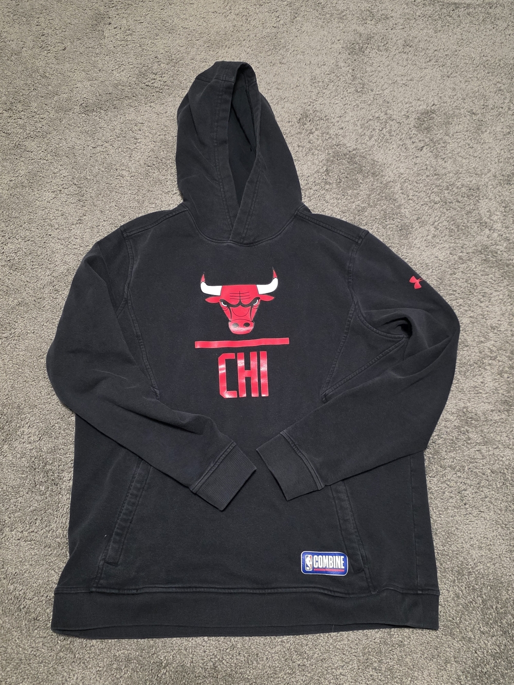 Under Armour Chicago Bulls Black Pullover Hoodie